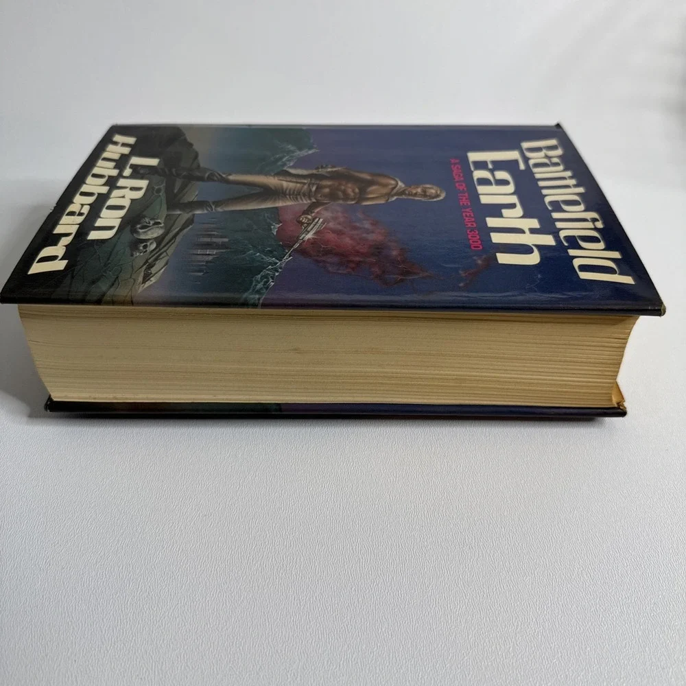 L. Ron Hubbard BATTLEFIELD‎ EARTH Hardcover 1982 Vintage Sci-Fi Fiction
